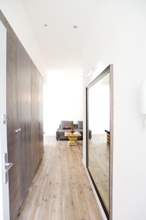 Ice Breaker Apartment Budapest Bagian luar foto