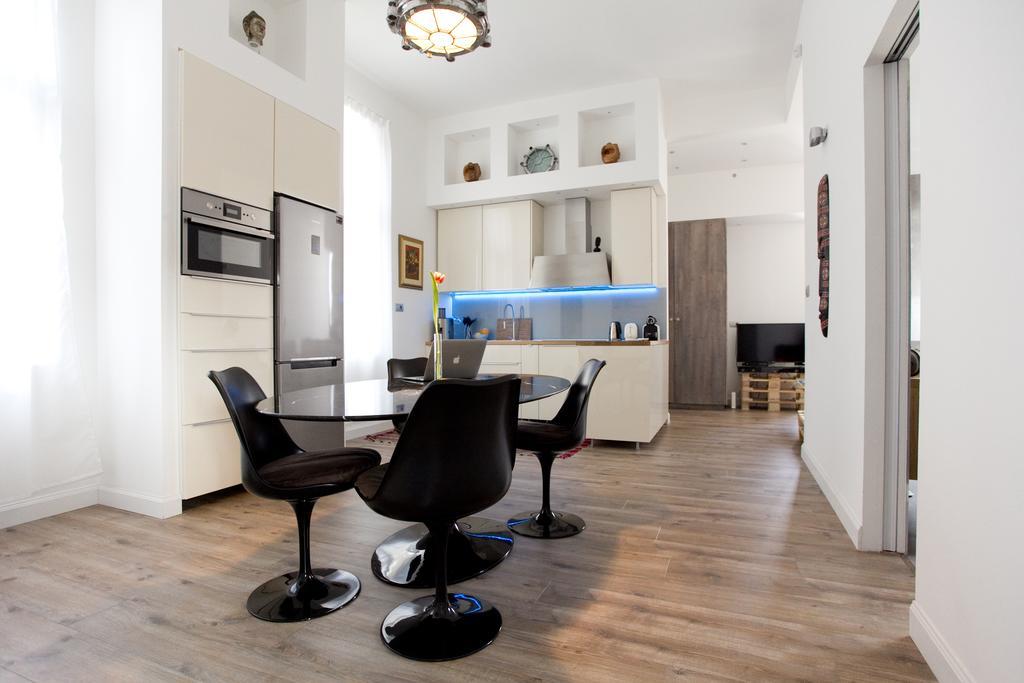 Ice Breaker Apartment Budapest Bagian luar foto