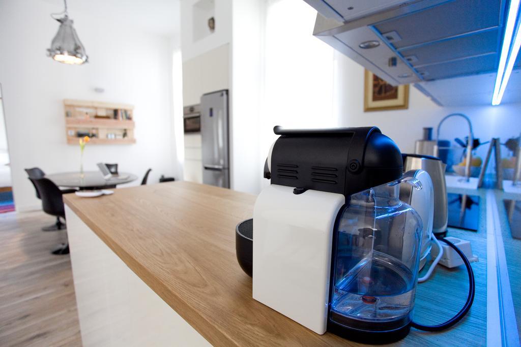 Ice Breaker Apartment Budapest Bagian luar foto