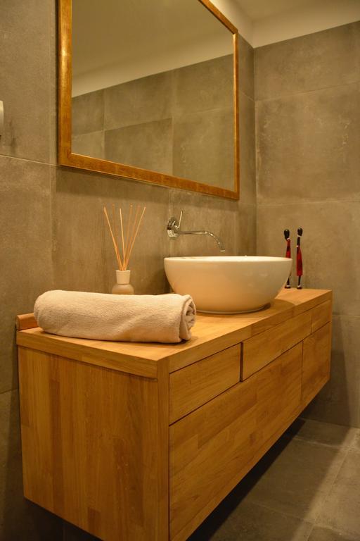 Ice Breaker Apartment Budapest Bagian luar foto